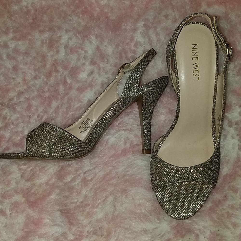 Shoes - Picture 2 of 3